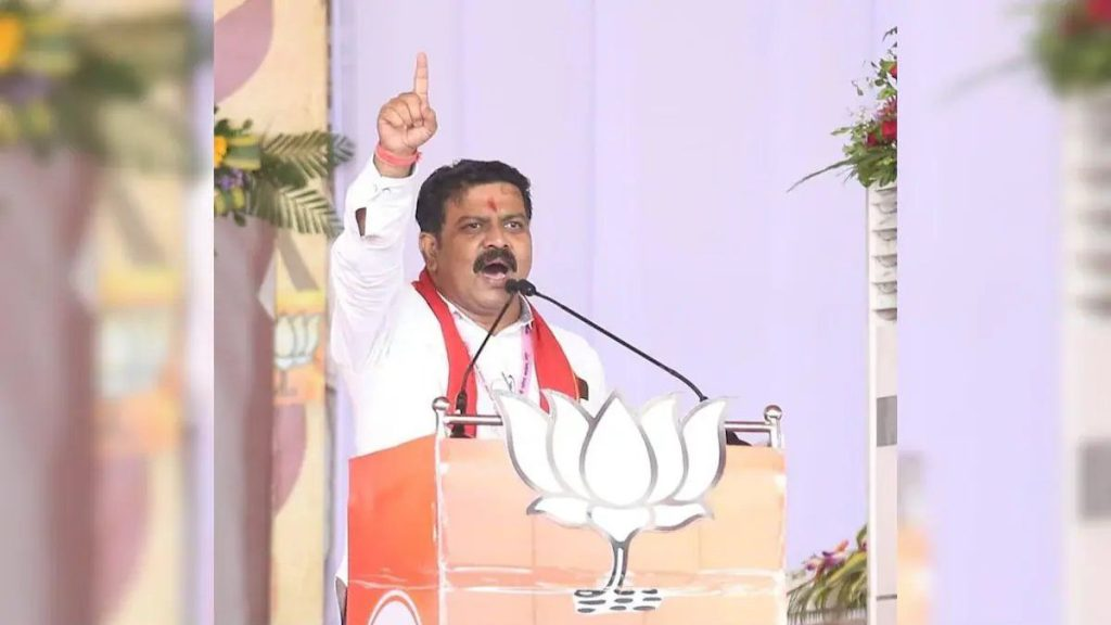 उप मुख्यमंत्री विजय शर्मा का बड़ा बयान, कहा- बस्तर में लंबे समय से काम कर रहे पुलिसकर्मियों के लिए कार्ययोजना बनाकर करेंगे काम…